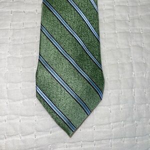 Brand new Men's Wearhouse Green Striped Tie